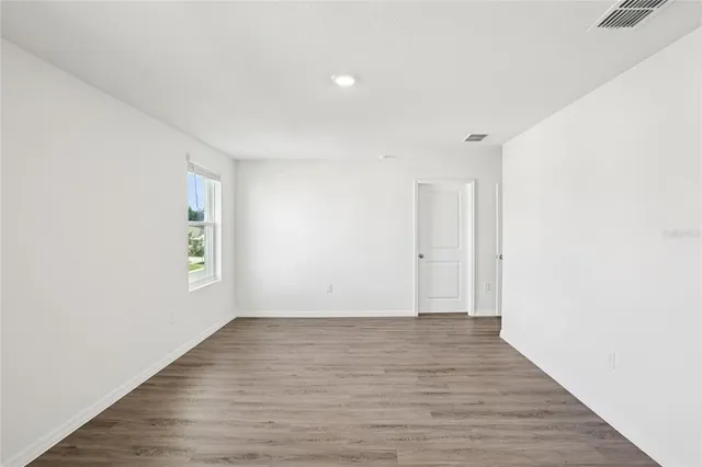 $3,000 | 35992 Sunflower Hl Drive, Zephyrhills, FL 33541