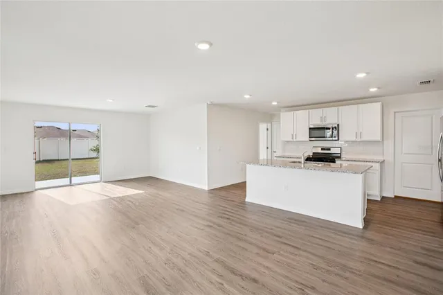 $3,000 | 35992 Sunflower Hl Drive, Zephyrhills, FL 33541