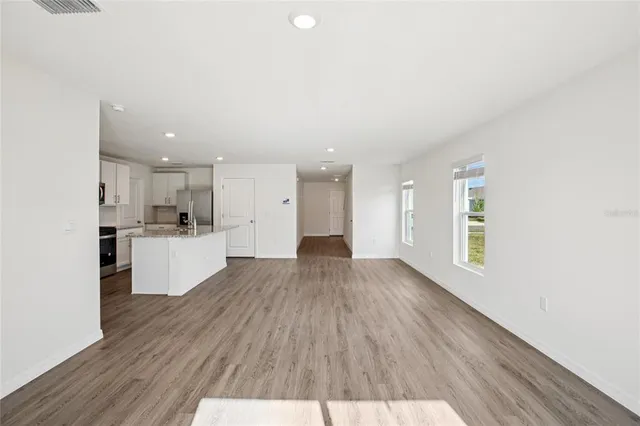 $3,000 | 35992 Sunflower Hl Drive, Zephyrhills, FL 33541