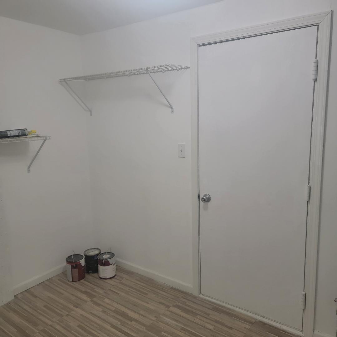 217 Pheasant Road Matteson, IL 60443 - Photo 24 of 27 a view of small space with wooden floor