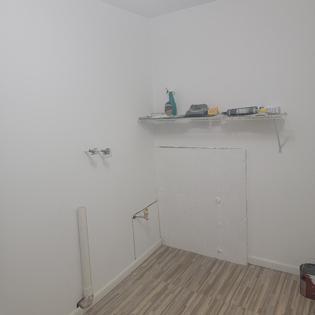 217 Pheasant Road Matteson, IL 60443 - Photo 25 of 27 a view of small space with empty racks on the wall