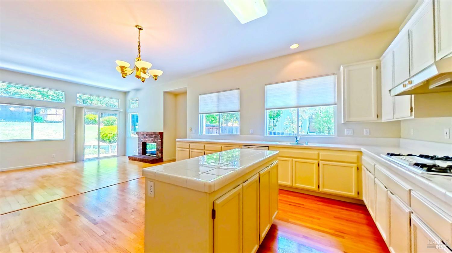 5863 Mountain Hawk Drive Santa Rosa, CA 95409 - Photo 7 of 21