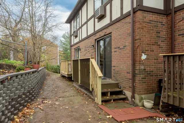 $235,000 | 181 Hicks Street, Unit 2C, Meriden, CT 06450