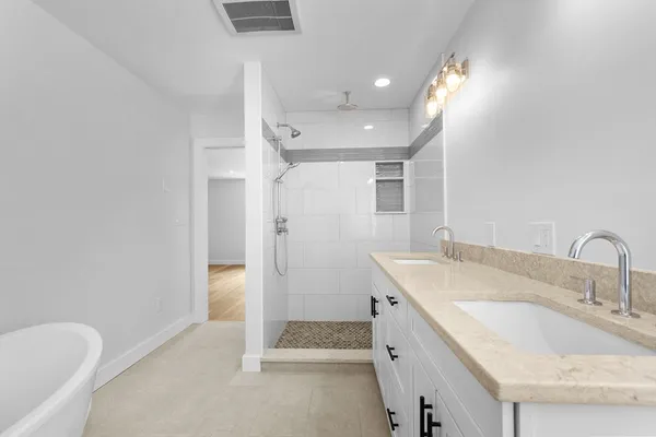 $1,299,900 | 335 Salem Street, North Andover, MA 01845