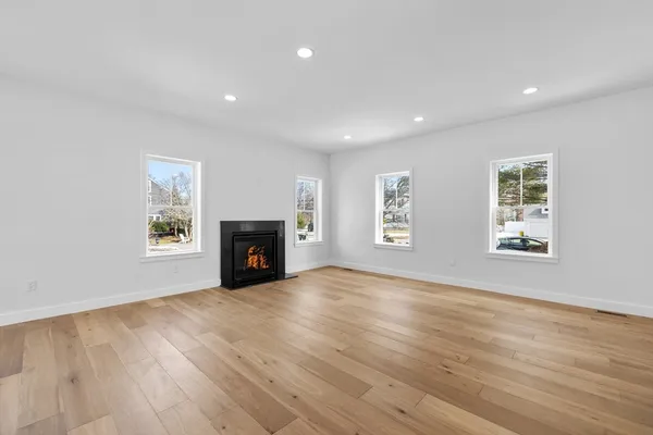 $1,299,900 | 335 Salem Street, North Andover, MA 01845