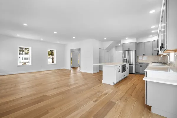 $1,299,900 | 335 Salem Street, North Andover, MA 01845