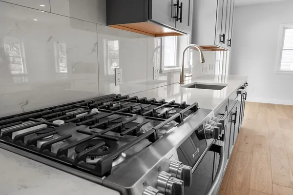 $1,299,900 | 335 Salem Street, North Andover, MA 01845