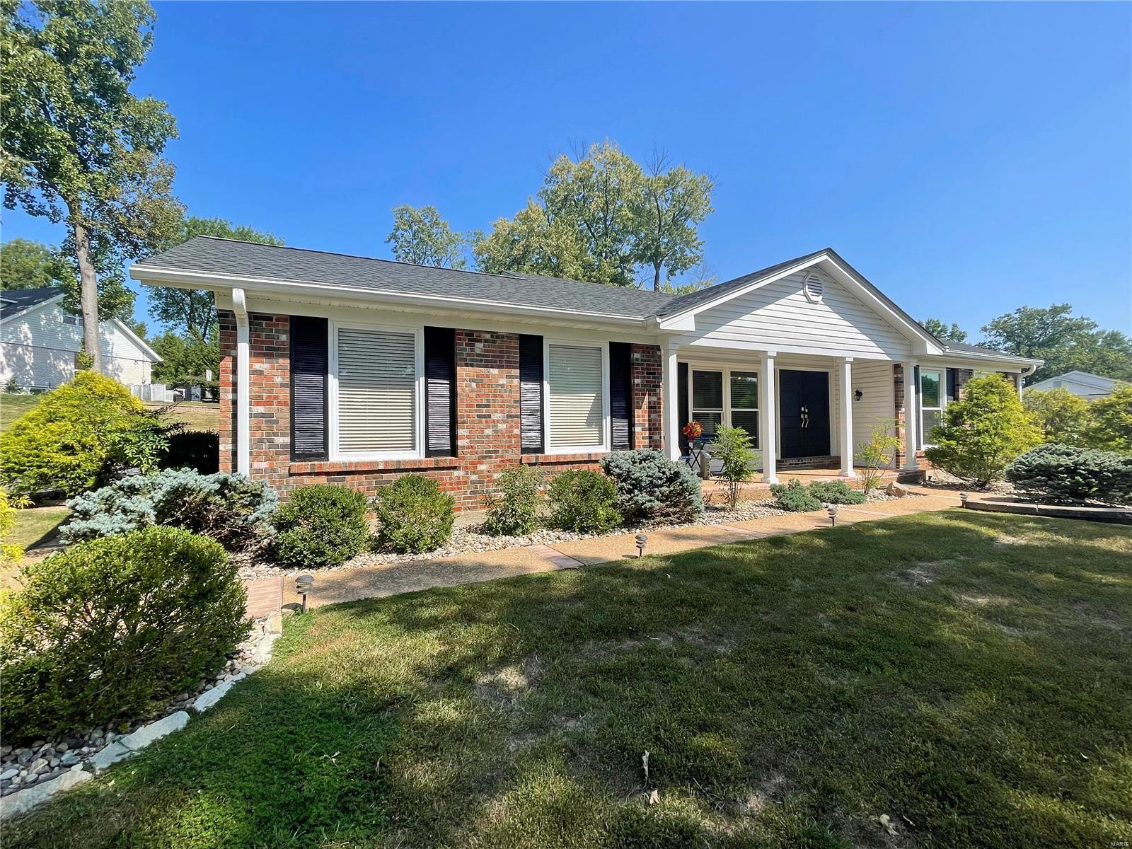 14191 Ladue Road Chesterfield, MO 63017 - Photo 1 of 31 Gallery Image 1