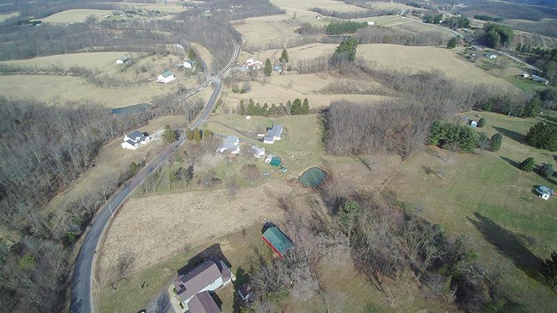 281 Southview Road McDonald, PA 15057 - Photo 2 of 17