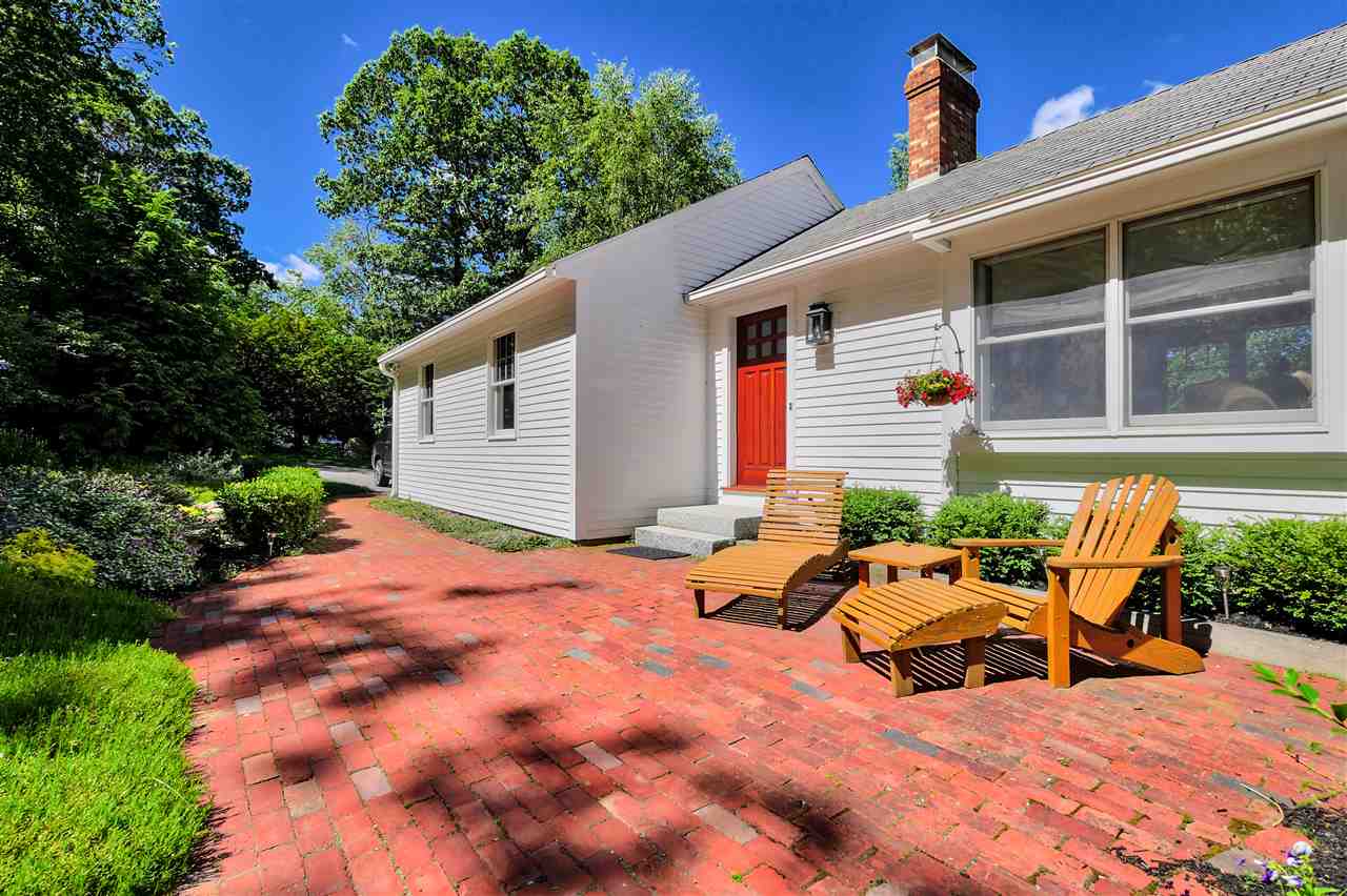 565 East Mountain Road Peterborough, NH 03458 - Photo 2 of 40 Gallery Image 2