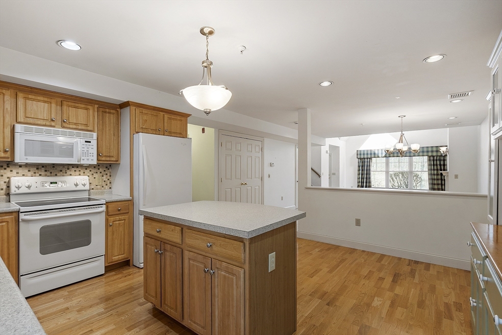 135 Beach Road, Unit E2 Salisbury, MA 01952 - Photo 11 of 35