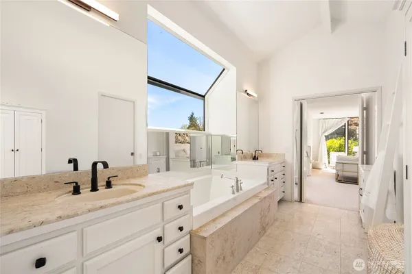 $3,465,000 | 4408 East Mercer Way, Mercer Island, WA 98040