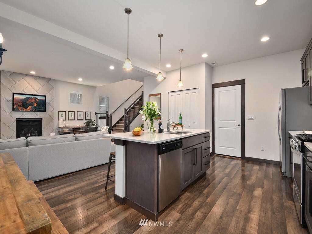 17511 3rd Avenue Southeast Bothell, WA 98012 - Photo 11 of 32
