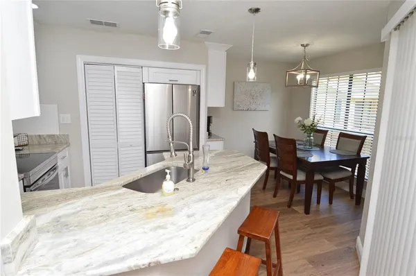 $2,600 | 8613 Mallard Reserve Drive, Unit 202, Tampa, FL 33614