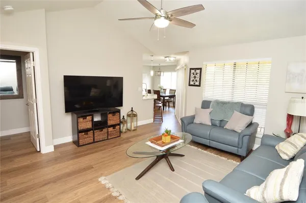 $2,600 | 8613 Mallard Reserve Drive, Unit 202, Tampa, FL 33614