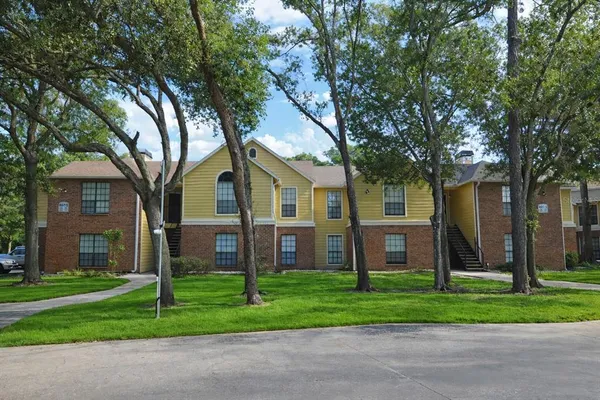 $2,600 | 8613 Mallard Reserve Drive, Unit 202, Tampa, FL 33614