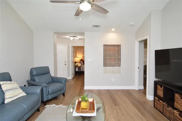 $2,600 | 8613 Mallard Reserve Drive, Unit 202, Tampa, FL 33614