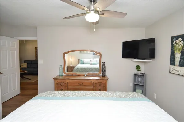 $2,600 | 8613 Mallard Reserve Drive, Unit 202, Tampa, FL 33614