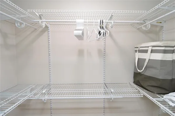 $2,600 | 8613 Mallard Reserve Drive, Unit 202, Tampa, FL 33614