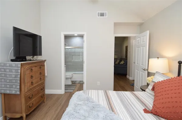 $2,600 | 8613 Mallard Reserve Drive, Unit 202, Tampa, FL 33614