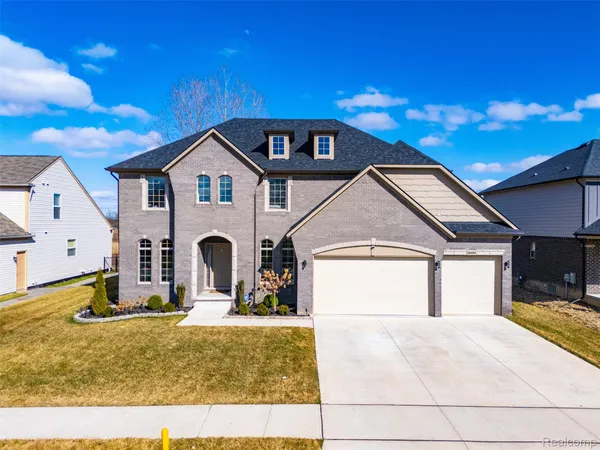 $619,900 | 56496 Leeds Lane, Macomb, MI 48042