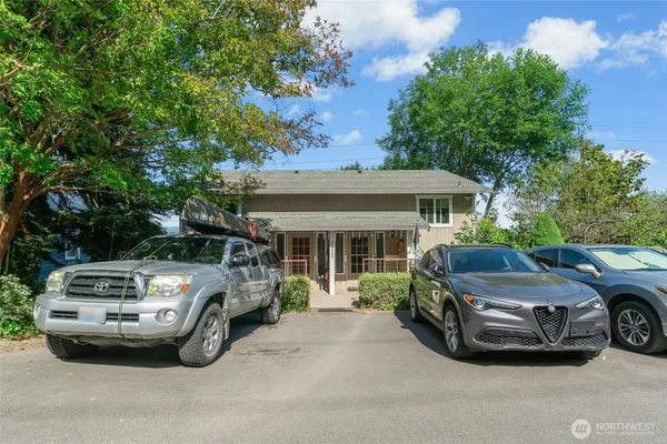 $725,000 | 5113 South 4th Avenue, Everett, WA 98203