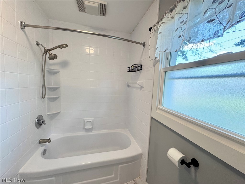 1723 Lander Road Mayfield Heights, OH 44124 - Photo 19 of 25