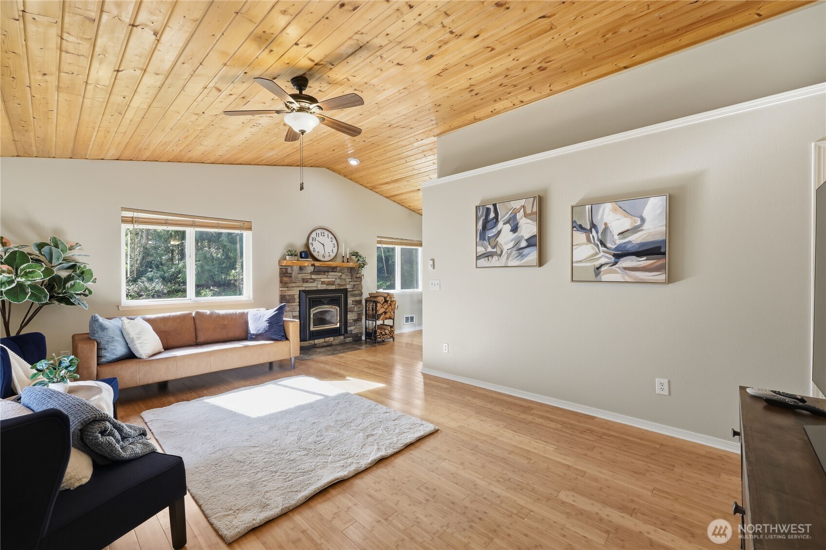 70 Salal Way Sequim, WA 98382 - Photo 12 of 36 a living room with furniture