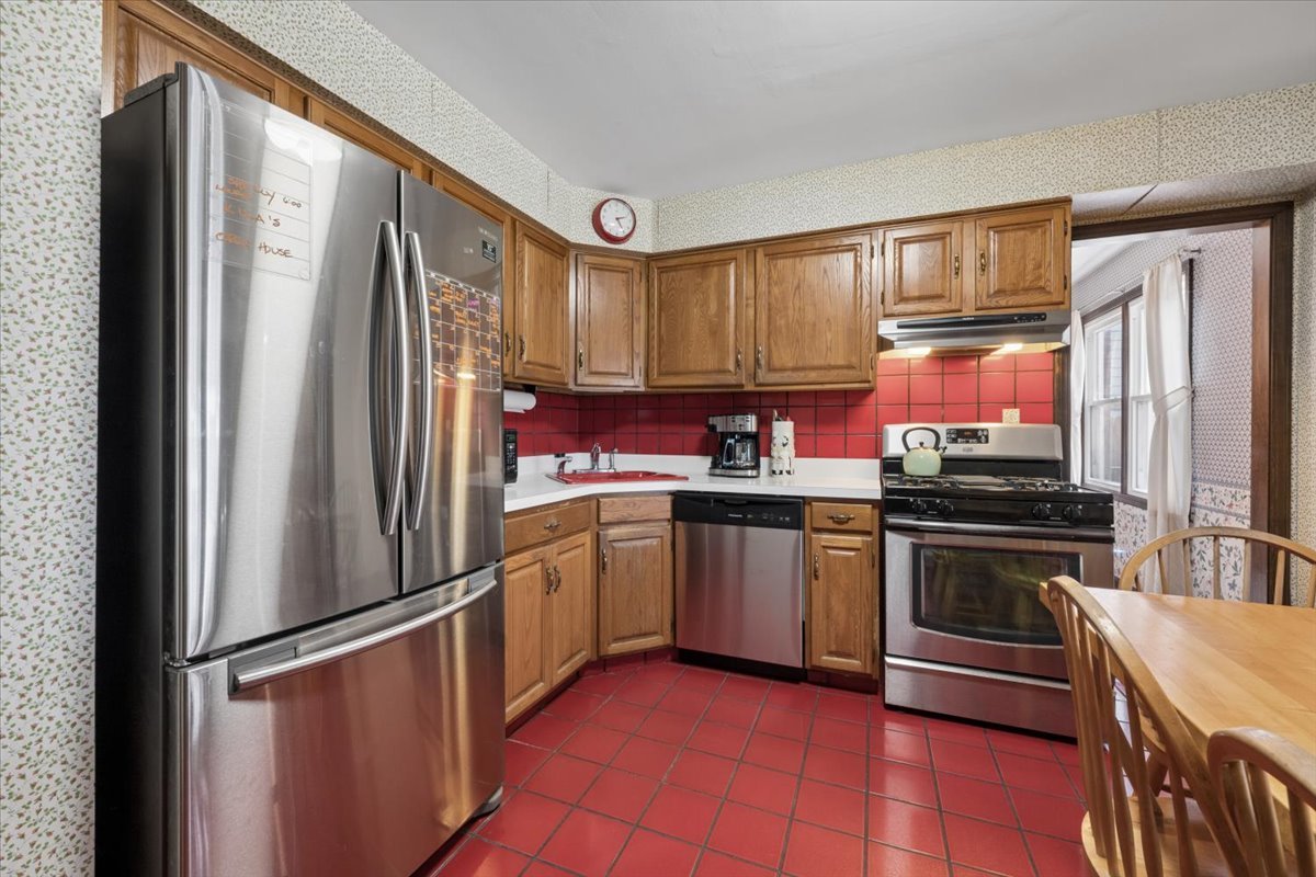 1699 Harding Road Northfield, IL 60093 - Photo 9 of 33 Gallery Image 9
