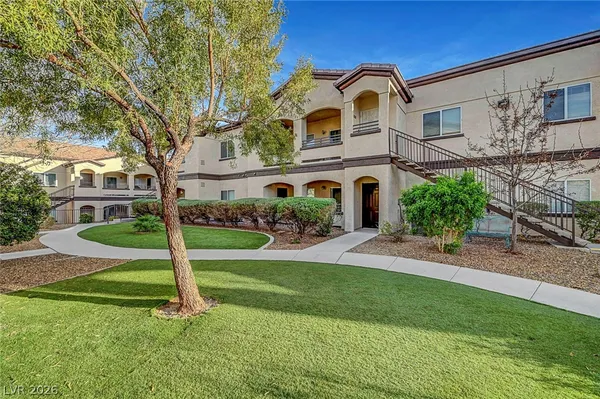 $1,875 | 2291 West Horizon Ridge Parkway, Unit 5129, Henderson, NV 89052