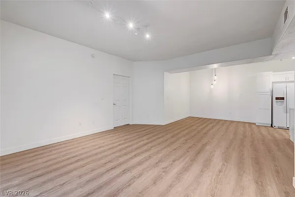 $1,875 | 2291 West Horizon Ridge Parkway, Unit 5129, Henderson, NV 89052