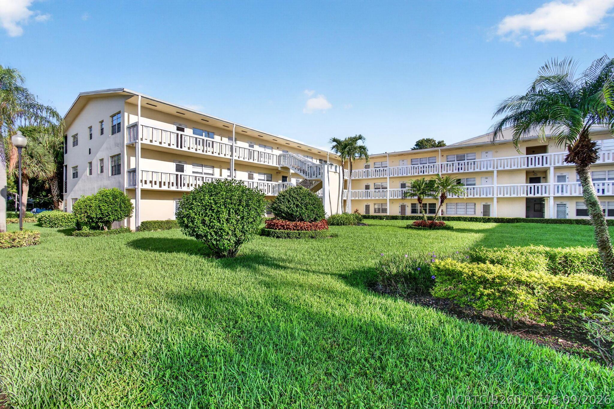 45 Dorset B Boca Raton, FL 33434 - Photo 46 of 70 3-web-or-mls-DSC_8995