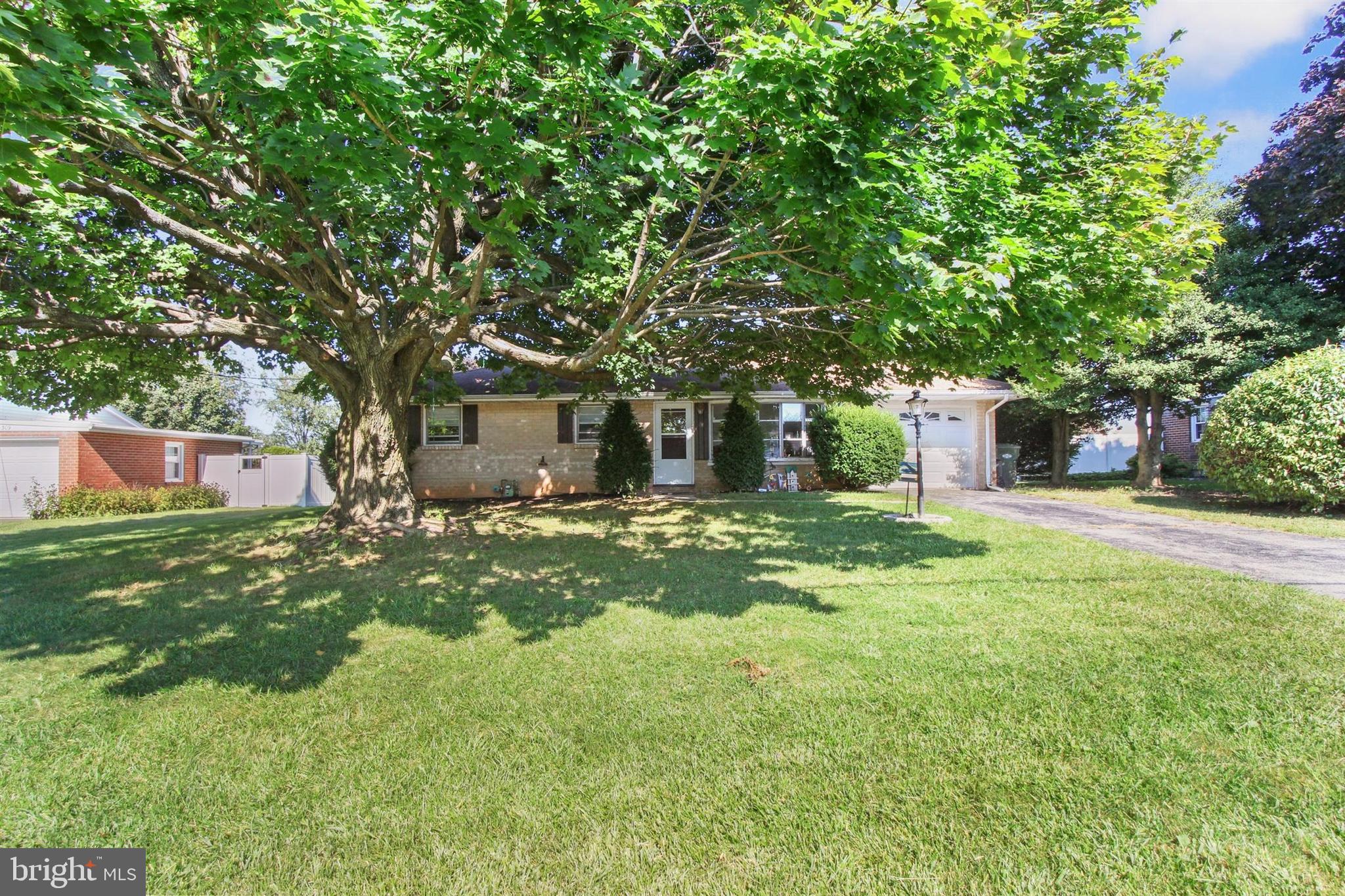 307 Kendale Road Red Lion, PA 17356 - Photo 2 of 25 Gallery Image 2