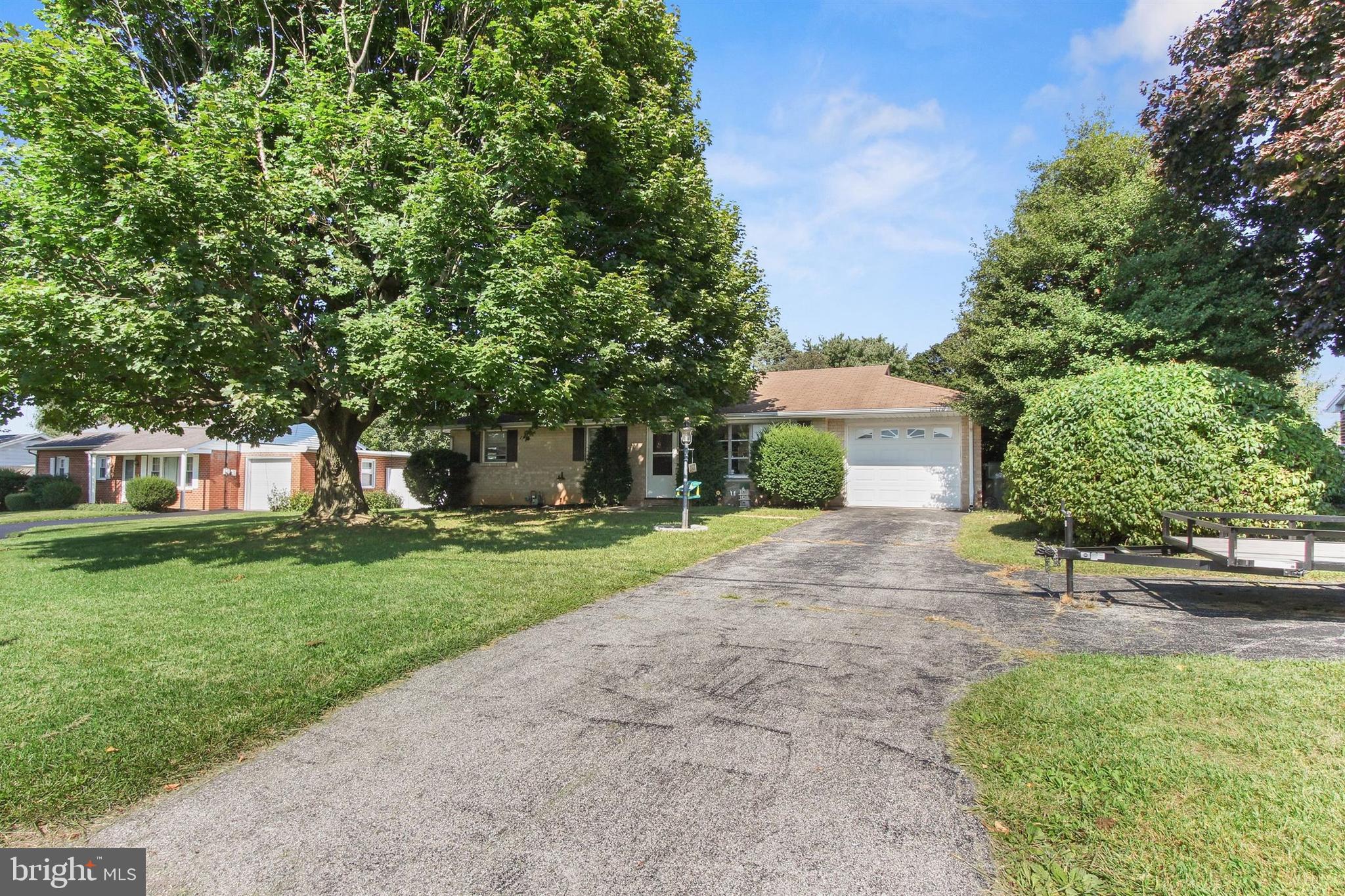 307 Kendale Road Red Lion, PA 17356 - Photo 3 of 25 Gallery Image 3
