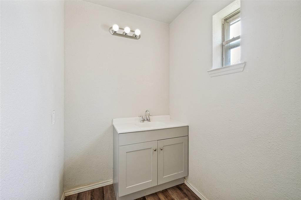 1814 Refinery Road Gainesville, TX 76240 - Photo 12 of 25