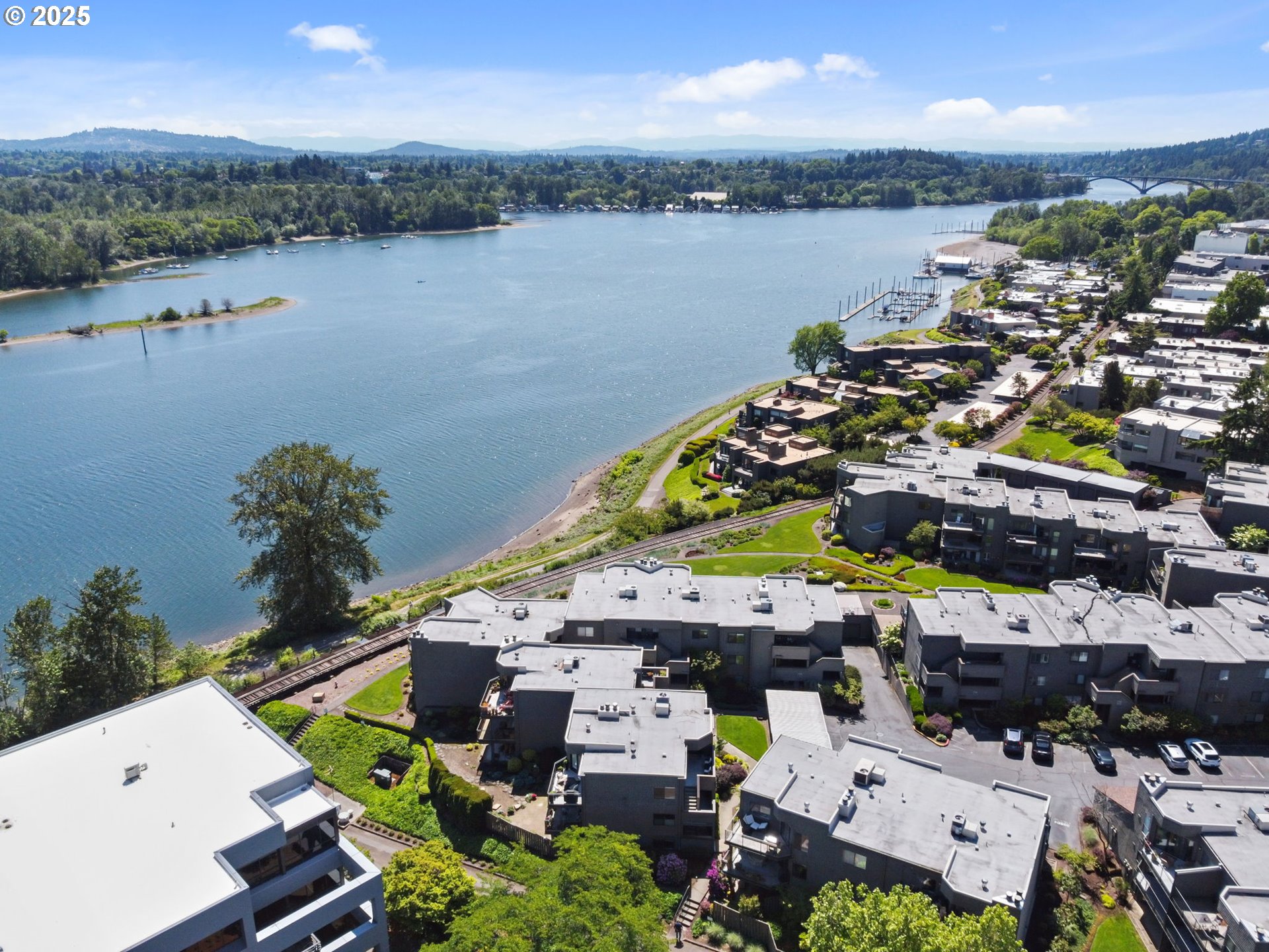 5620 South Riverside Lane, Unit 3 Portland, OR 97239 - Photo 38 of 41 an aerial view of a houses with outdoor space