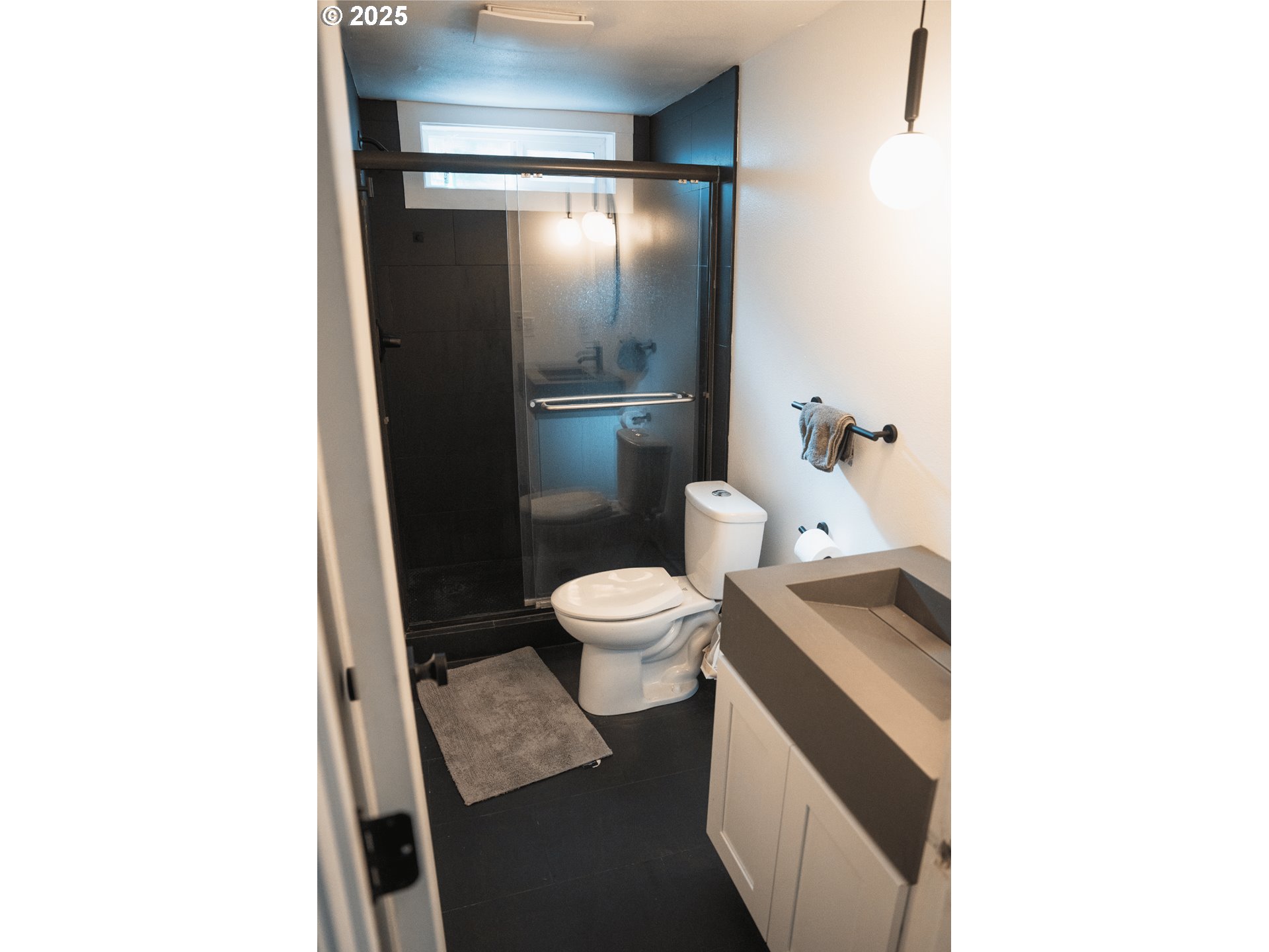 10580 Northeast Fox Farm Road Newberg, OR 97132 - Photo 13 of 46