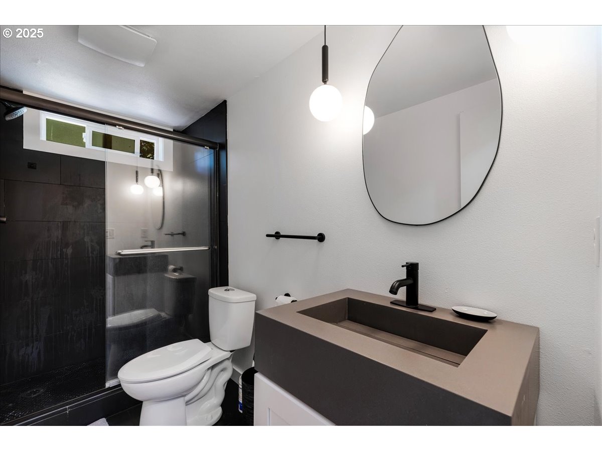 10580 Northeast Fox Farm Road Newberg, OR 97132 - Photo 28 of 46