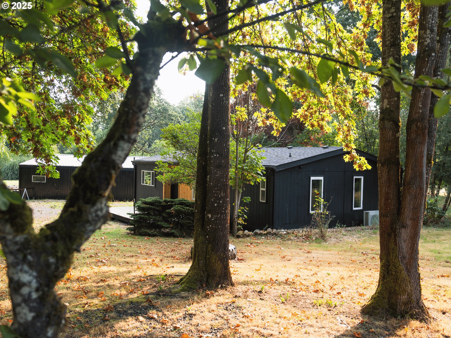 10580 Northeast Fox Farm Road Newberg, OR 97132 - Photo 4 of 46