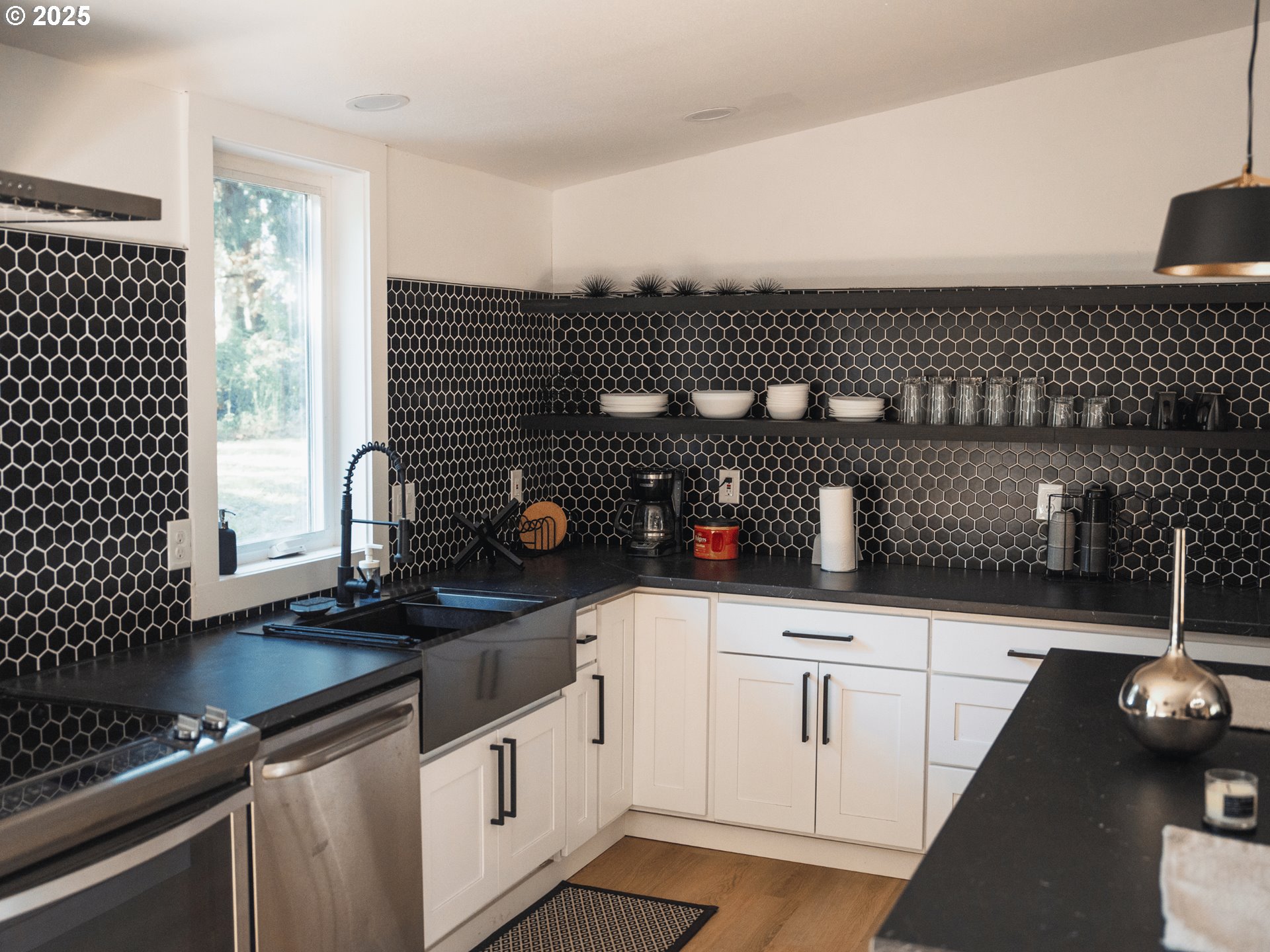 10580 Northeast Fox Farm Road Newberg, OR 97132 - Photo 8 of 46