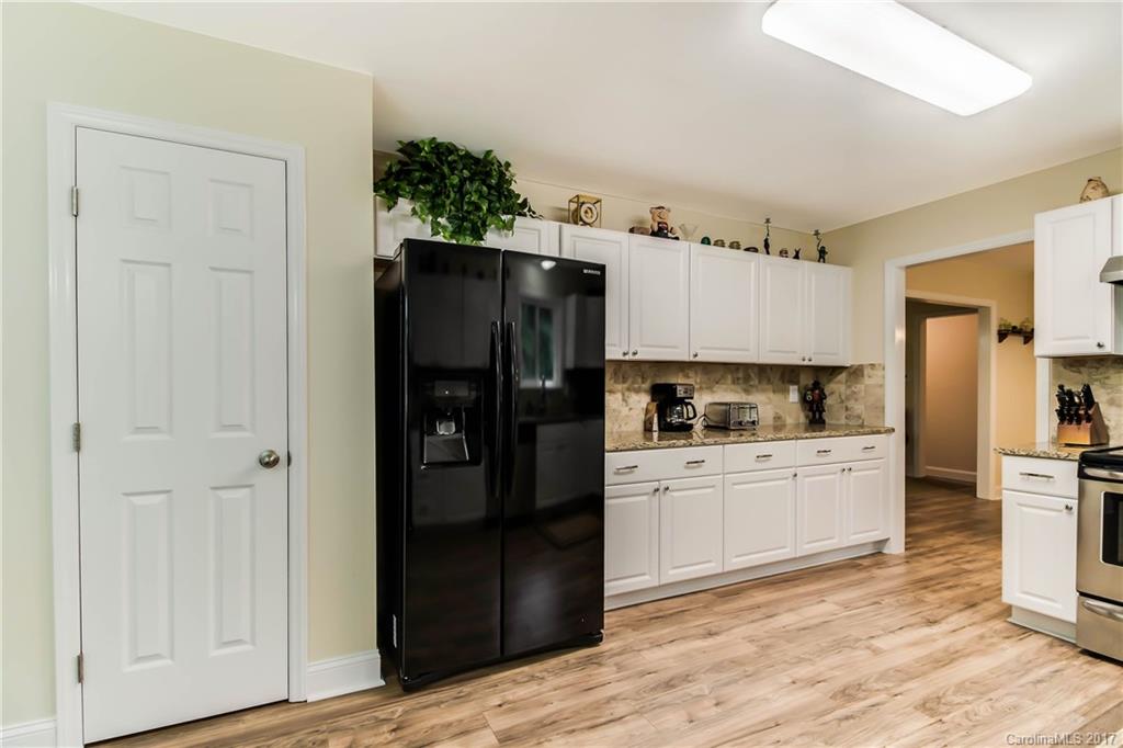 4157 Koala Circle Tega Cay, SC 29708 - Photo 12 of 24 Gallery Image 12