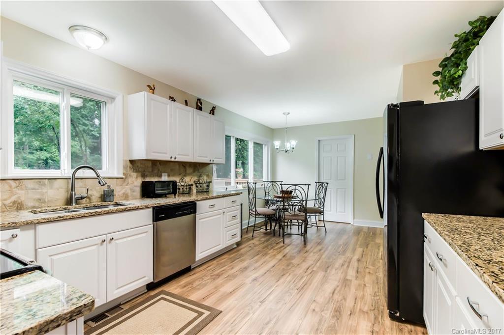 4157 Koala Circle Tega Cay, SC 29708 - Photo 10 of 24 Gallery Image 10