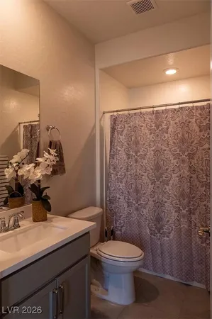 $2,995 | 92 Lake Oasis Street, Henderson, NV 89011