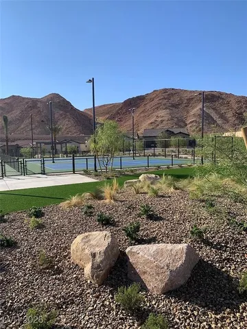 $3,300 | 92 Lake Oasis Street, Henderson, NV 89011