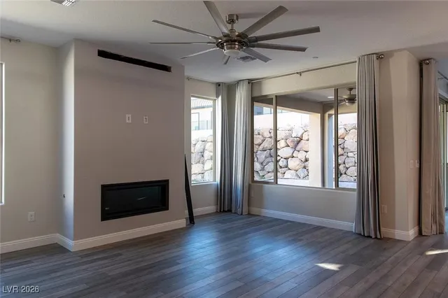 $3,300 | 92 Lake Oasis Street, Henderson, NV 89011