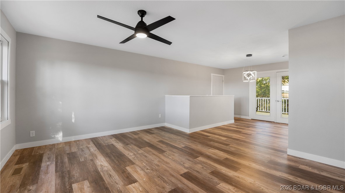 258 State Route West Eldon, MO 65026 - Photo 9 of 43 Living Room