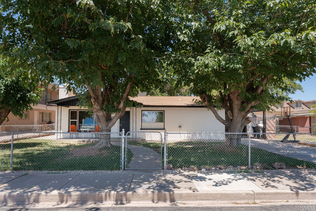 144 West 300 S Street St. George, UT 84770 - Photo 2 of 46 DSC07064