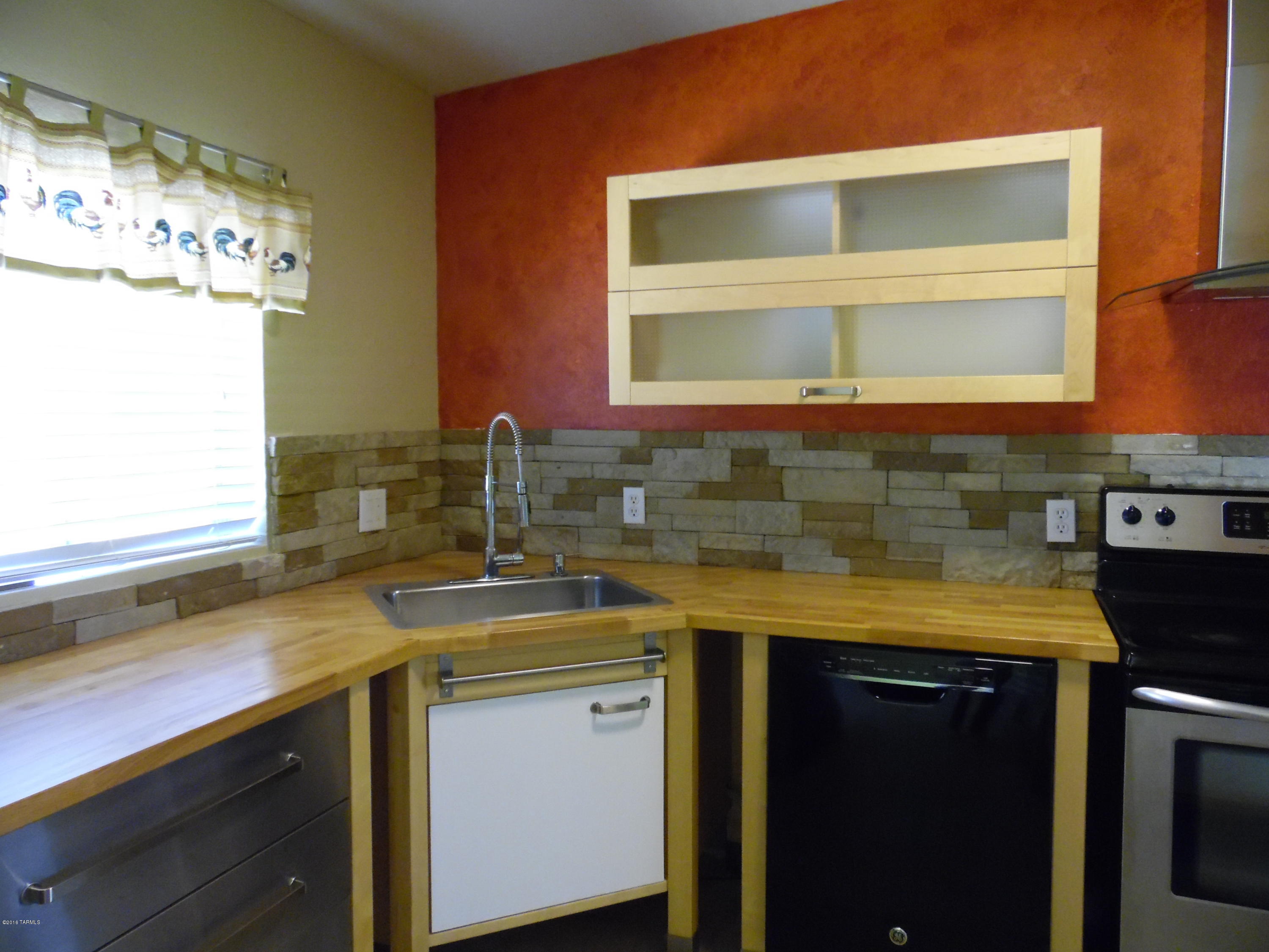 10005 West Picture Rocks Road Tucson, AZ 85743 - Photo 16 of 36 Gallery Image 16
