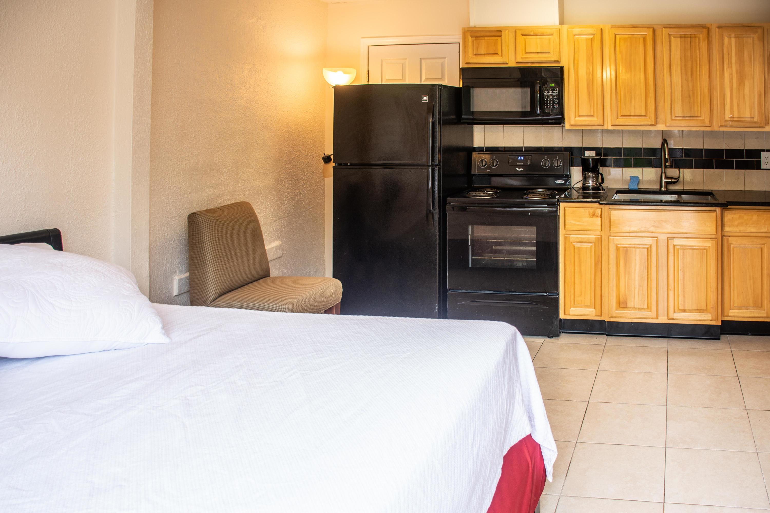 1165 Cabana Road, Unit 6 Riviera Beach, FL 33404 - Photo 2 of 12 DSC_0860