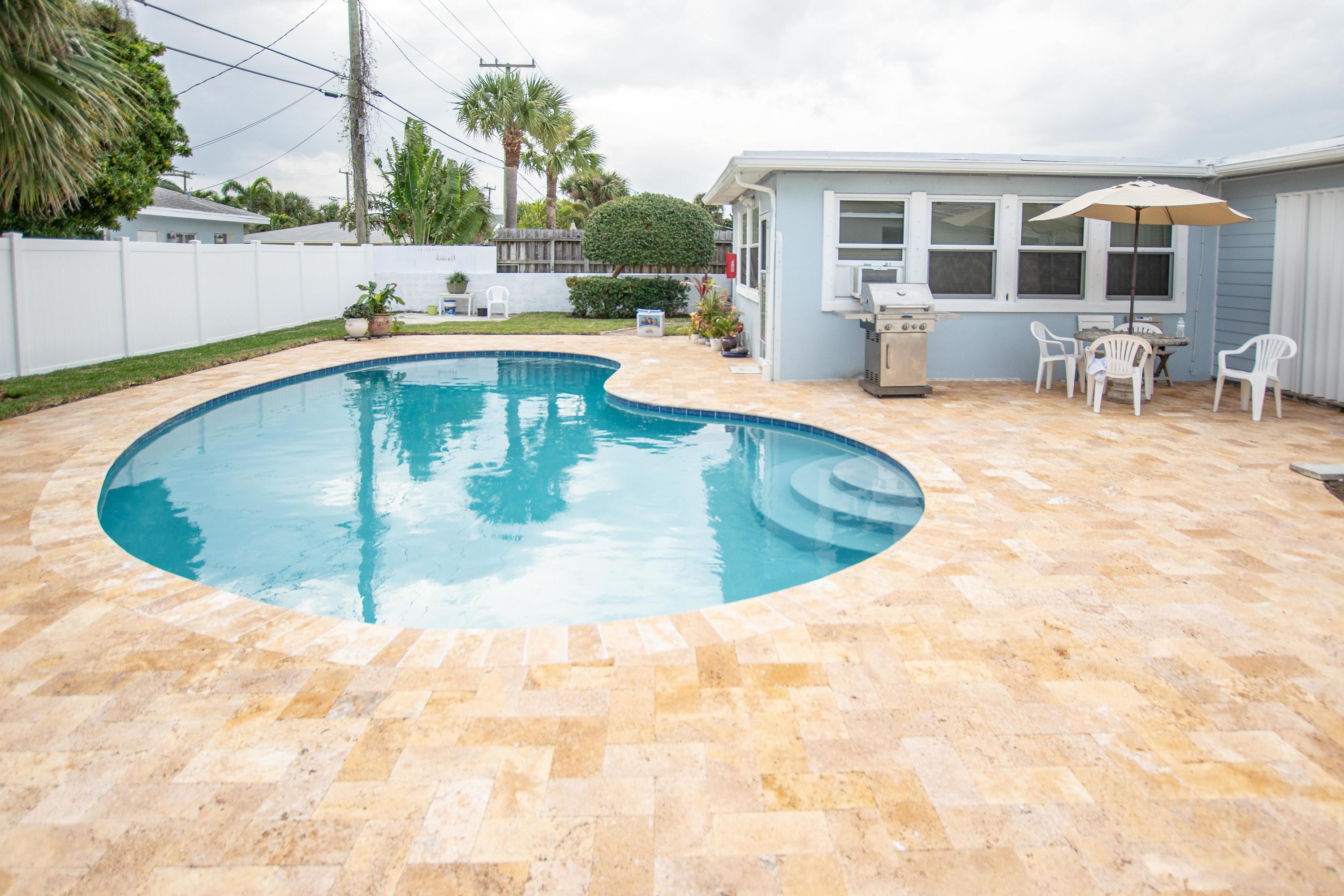 1165 Cabana Road, Unit 6 Riviera Beach, FL 33404 - Photo 8 of 12 DSC_1264